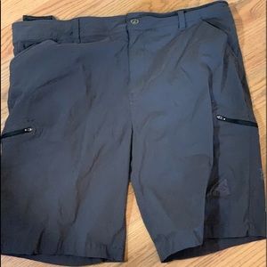 Men’s Shorts with six pockets